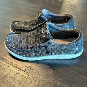 Hey Dudes Wally Sox / Size 10 / black and white